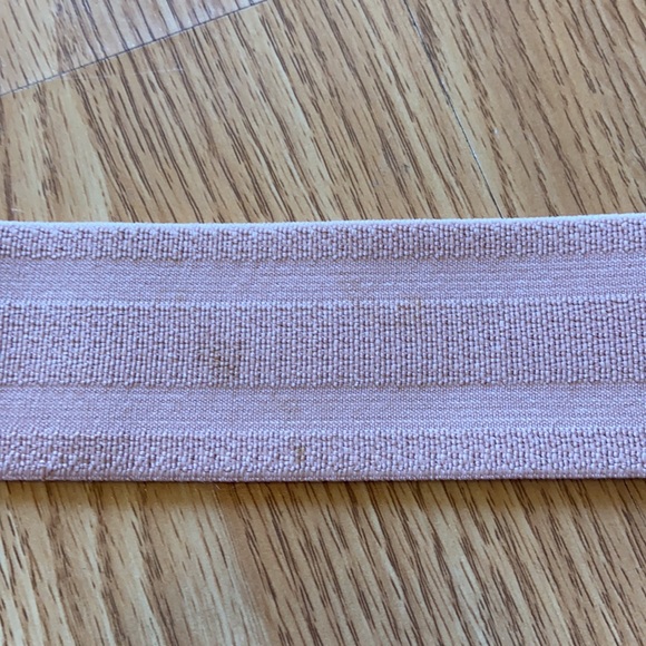 Suzy Shier belt with bow clasp - Picture 3 of 4